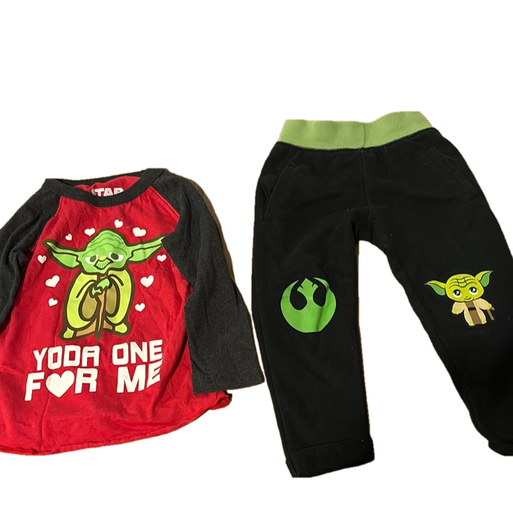 Star Wars baby yoda outfit. Long sleeve shirt and sweatpants size 18 months
